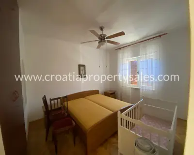 Kuća, Brač, 220 m², 690 000 € - 4