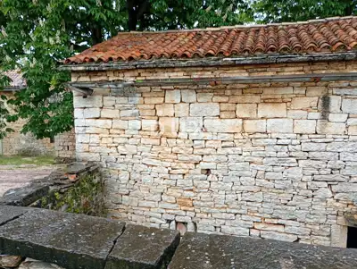 Kamena kuća 58 m², Beram - za adaptaciju i dvorište - 6