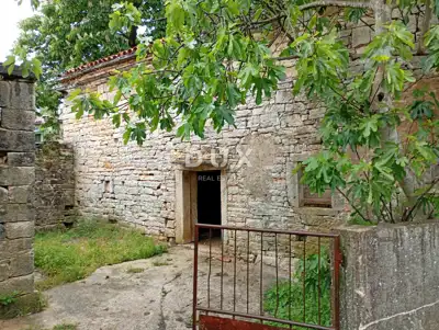 Kamena kuća 58 m², Beram - za adaptaciju i dvorište - 4