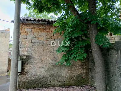 Kamena kuća 58 m², Beram - za adaptaciju i dvorište - 10