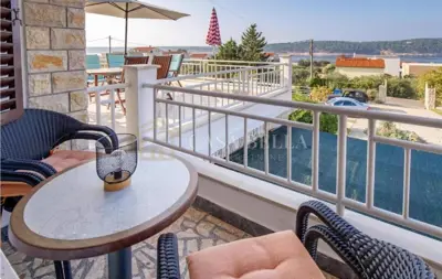 Ekskluzivna Villa sa bazenom na otoku Rabu - 7