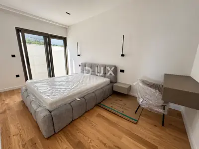 Villa 191 m², Žaborić - 150 m from the sea and panoramic views - 19