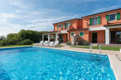Vila 240 m², Ripenda Kras - bazen i dva apartmana