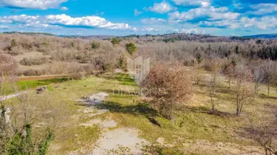 Building plot 982 m², Buje - quiet location - 3