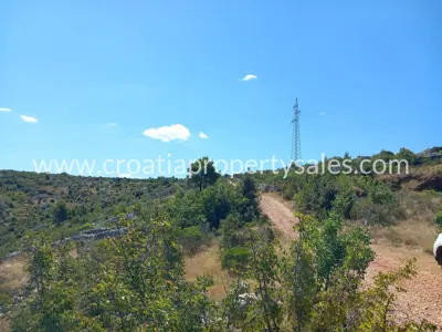 Poljoprivredno zemljište 31.602 m², Otok Brač, pogled na more - 2