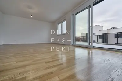 Sesvete, Useljivi penthouse s krovnom terasom - 115 m²
