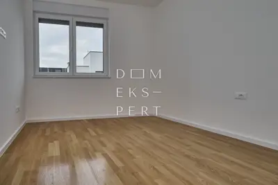 Sesvete, Useljivi penthouse s krovnom terasom - 115 m² - 9