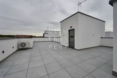 Sesvete, Useljivi penthouse s krovnom terasom - 115 m² - 17