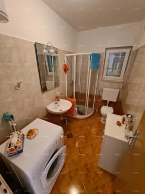 Apartman sa otvorenim pogledom na uvalu i more. - 9