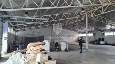Poreč - business building near the city center, ideal for distributive and - 5
