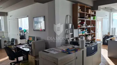 Poreč - business building near the city center, ideal for distributive and - 4