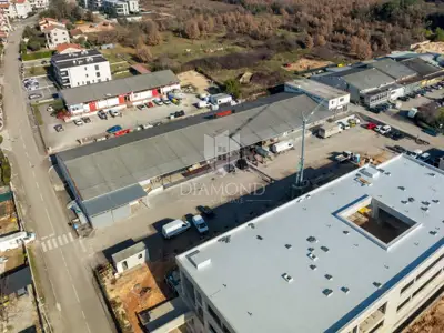 Poreč - business building near the city center, ideal for distributive and - 2