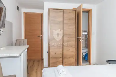 House floor, Pula Centar, 13 studio apartments and private lift - 17