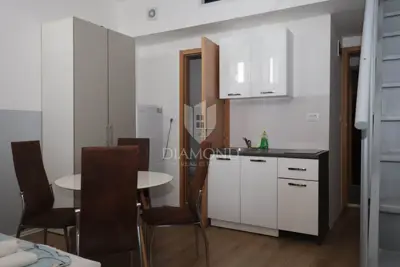 House floor, Pula Centar, 13 studio apartments and private lift - 4