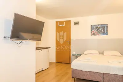 House floor, Pula Centar, 13 studio apartments and private lift - 15