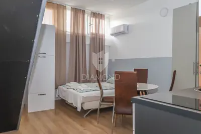 House floor, Pula Centar, 13 studio apartments and private lift - 3