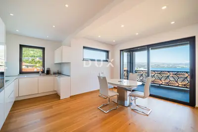 Stan 127 m², Opatija - Centar, pogled na more - 6