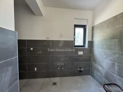 Kuća 160 m², Labin - bazen i pogled na prirodu - 9