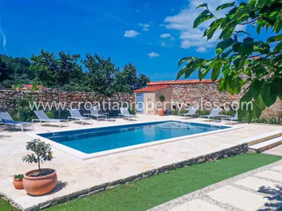 Kamena kuća 240 m², otok Hvar, mirno selo i bazen - 2