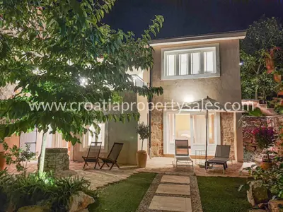 Kamena kuća 240 m², otok Hvar, mirno selo i bazen - 5