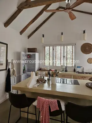 Kamena kuća 240 m², otok Hvar, mirno selo i bazen - 7