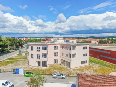 Geschäftsgebäude 1.261 m², Rovinj - 30 Parkplätze - 3