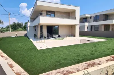 Krk, Dobrinj, urbana vila - 2