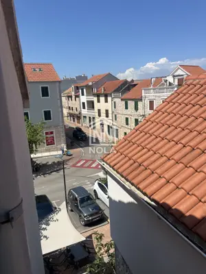 Kamena kuća u Vodicama, centar - poslovni prostor i terasa - 5
