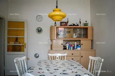 Stan 57 m², Labin centar - trosoban s vrtom - 4