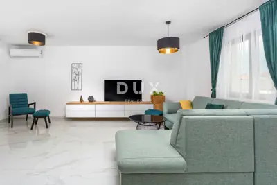 House 178 m², Poljica on the island of Krk - pool and sea view - 6