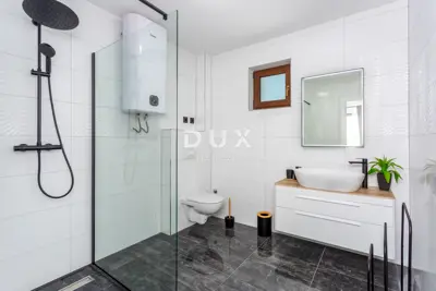 House 178 m², Poljica on the island of Krk - pool and sea view - 11