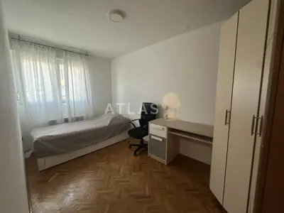 Rijeka, zamet | trosoban stan s dva balkona za najam - 8