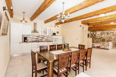 Steinhaus 144 m², Vrbnik - Pool und großes Grundstück - 4