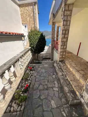 Kuća u Donjem Karinu, pogled na more i 100 m od plaže - 16