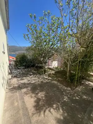 Kuća u Donjem Karinu, pogled na more i 100 m od plaže - 6