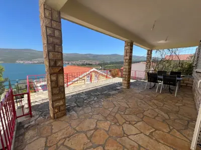 Kuća u Donjem Karinu, pogled na more i 100 m od plaže - 2