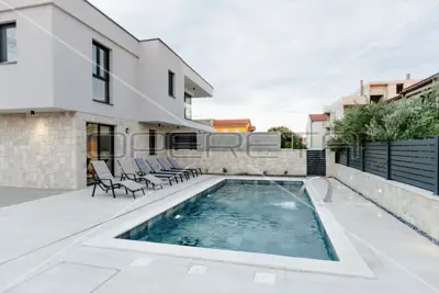 Vila 230 m², Mandre - bazen i jacuzzi - 5