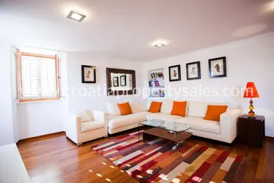 Apartment 68 m², Split - Diocletian's Palace, renovated - 7