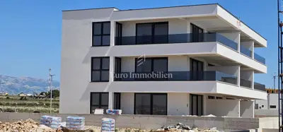 Apartman 75 m², Povljana - 2 spavaće sobe i balkon