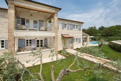 Steinhaus mit Pool, Poreč, gepflegter Gartenbereich - 8