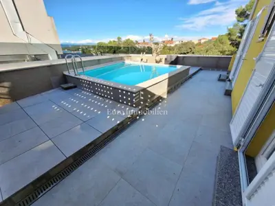 Malinska - samostojeća kuća s bazenom, 100 m od plaže - 5