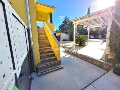 Malinska - samostojeća kuća s bazenom, 100 m od plaže - 7