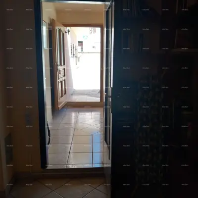 Prodaja kuće s dvorištem i parkirnim mjestima, Pula! - 19