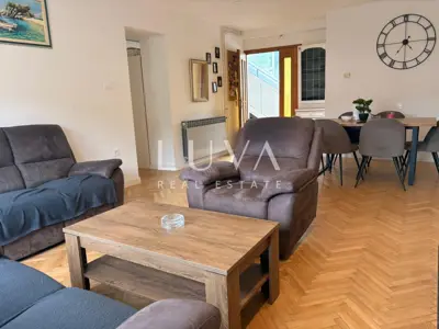 Apartment 96.5 m², Gornje Vrapče - 3 bedrooms and terrace - 3