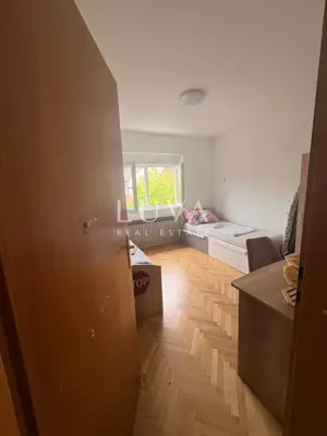 Apartment 96.5 m², Gornje Vrapče - 3 bedrooms and terrace - 13