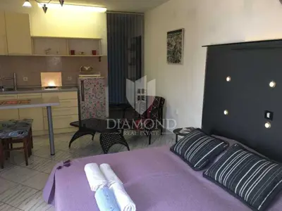 Opatija, Umgebung, Villa mit sieben Apartments, Pool und Meerblick - 11