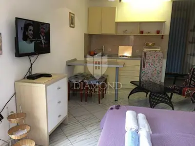 Opatija, Umgebung, Villa mit sieben Apartments, Pool und Meerblick - 9