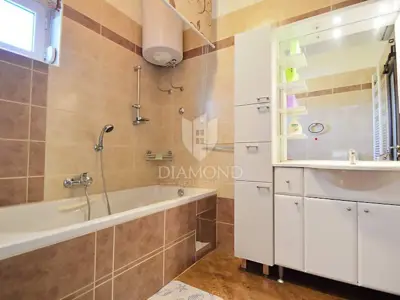 Opatija, Umgebung, Villa mit sieben Apartments, Pool und Meerblick - 22