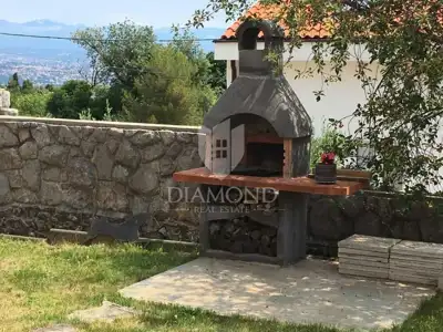 Opatija, Umgebung, Villa mit sieben Apartments, Pool und Meerblick - 8