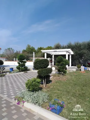 Vila, Medulin, bazen i uređena okućnica - 11